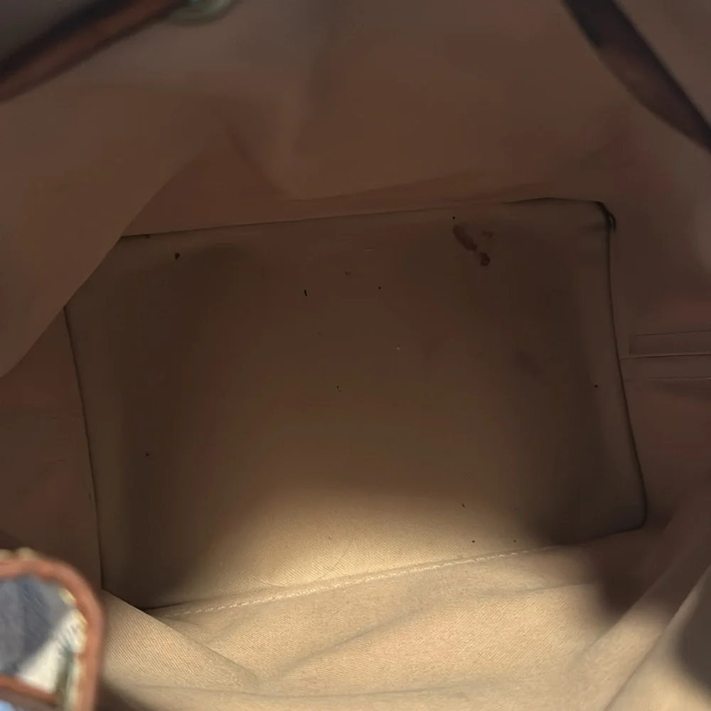 Louis Vuitton bucket bag - Picture 3 of 3